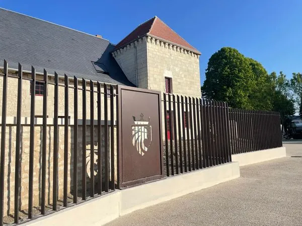 Image qui illustre: Château de Monts sur Guesnes à Monts-sur-Guesnes - 2
