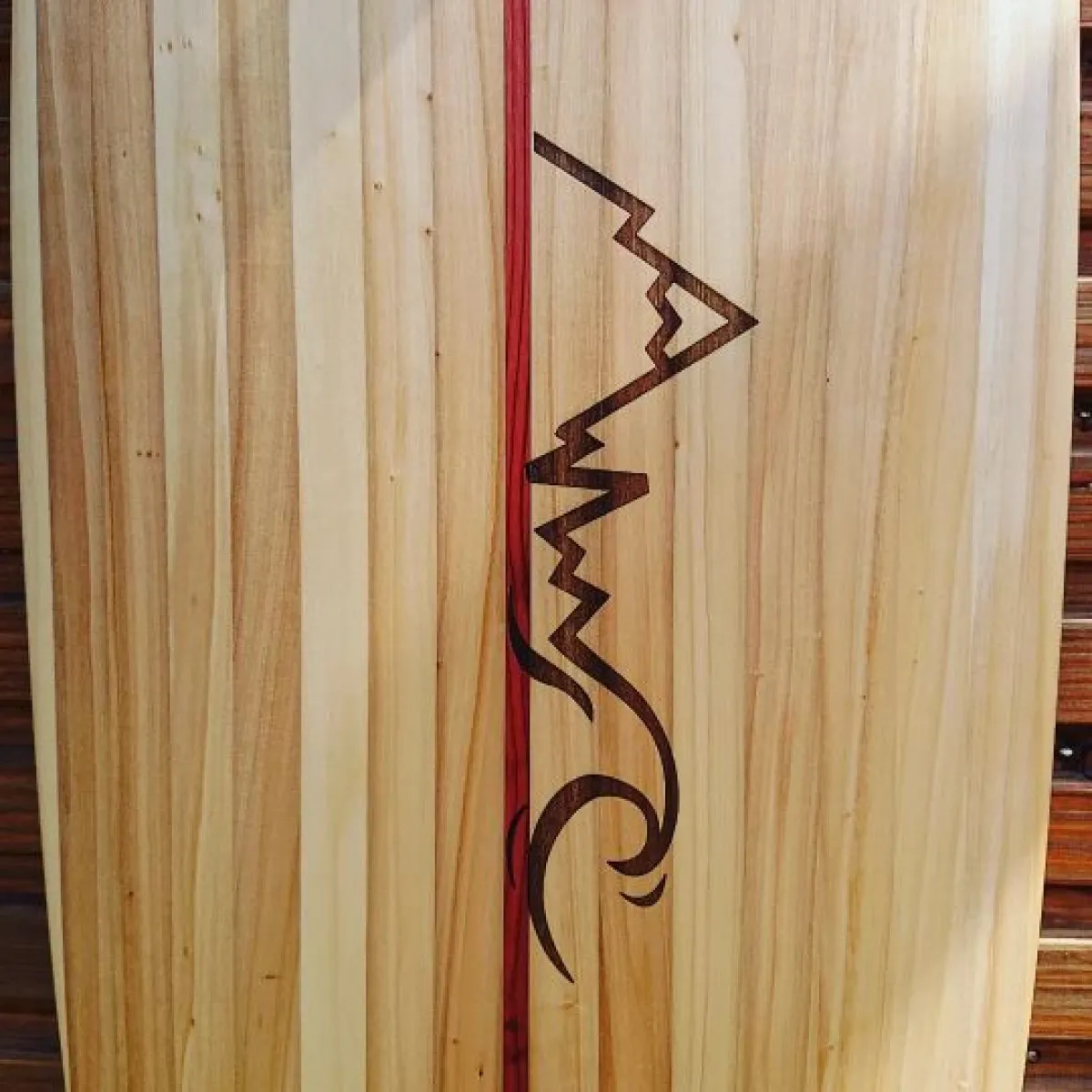 Image qui illustre: Créez votre planche de surf en bois (taille 8') - 2J à La Limouzinière - 1