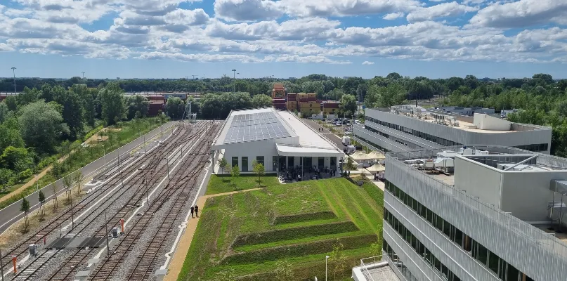 Image qui illustre: Le campus de formation SNCF Réseau : découvrez les métiers spécifiques aux infrastructures ferroviaires ! à Bègles - 0