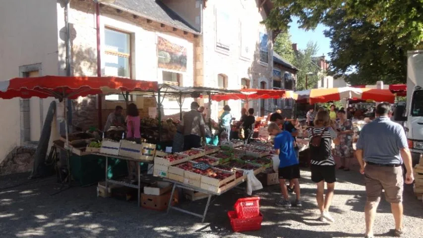 Image qui illustre: Marché À Bozouls