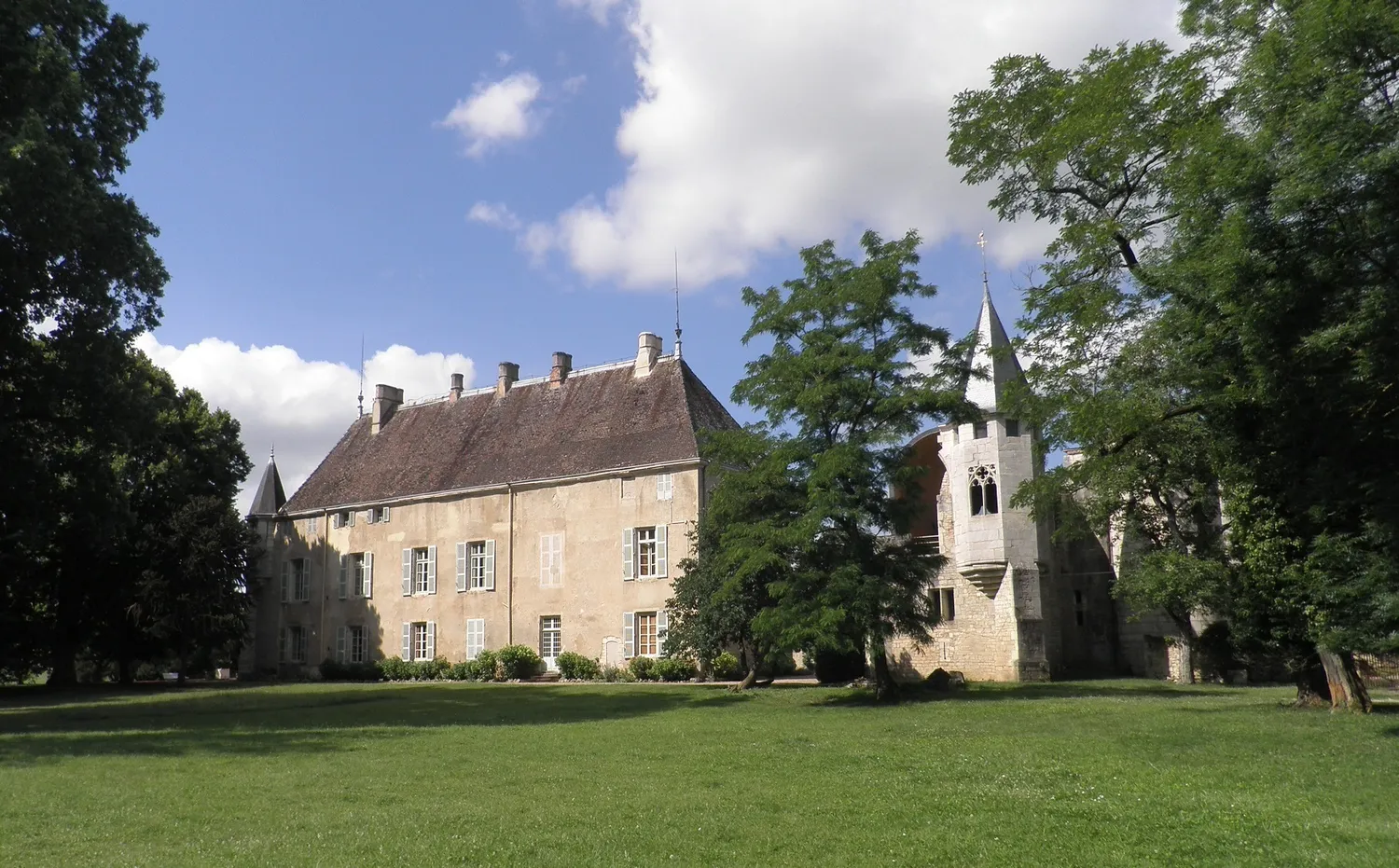 Image qui illustre: Visites-découvertes du château de Germolles à Mellecey - 0