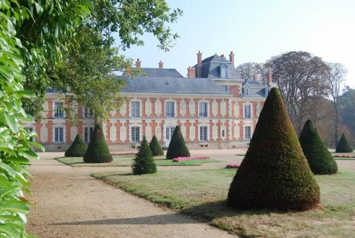 Image qui illustre: Parc Et Jardins Du Domaine De Tournelay