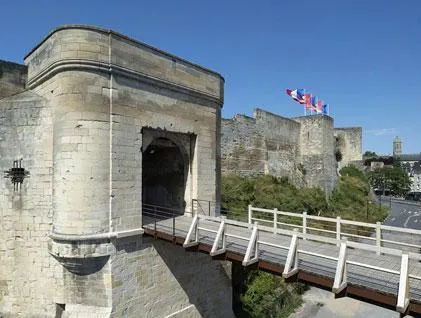 Image qui illustre: Porte Saint-Pierre