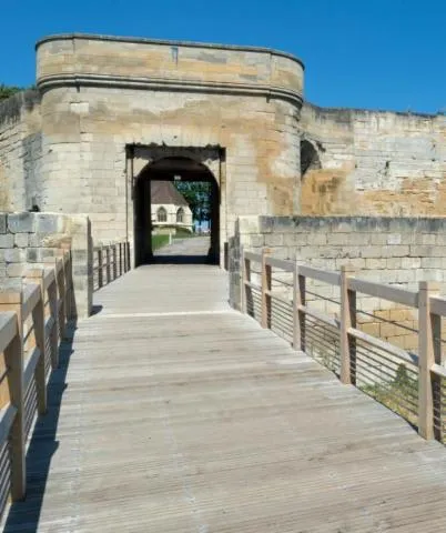 Image qui illustre: Porte Saint-Pierre