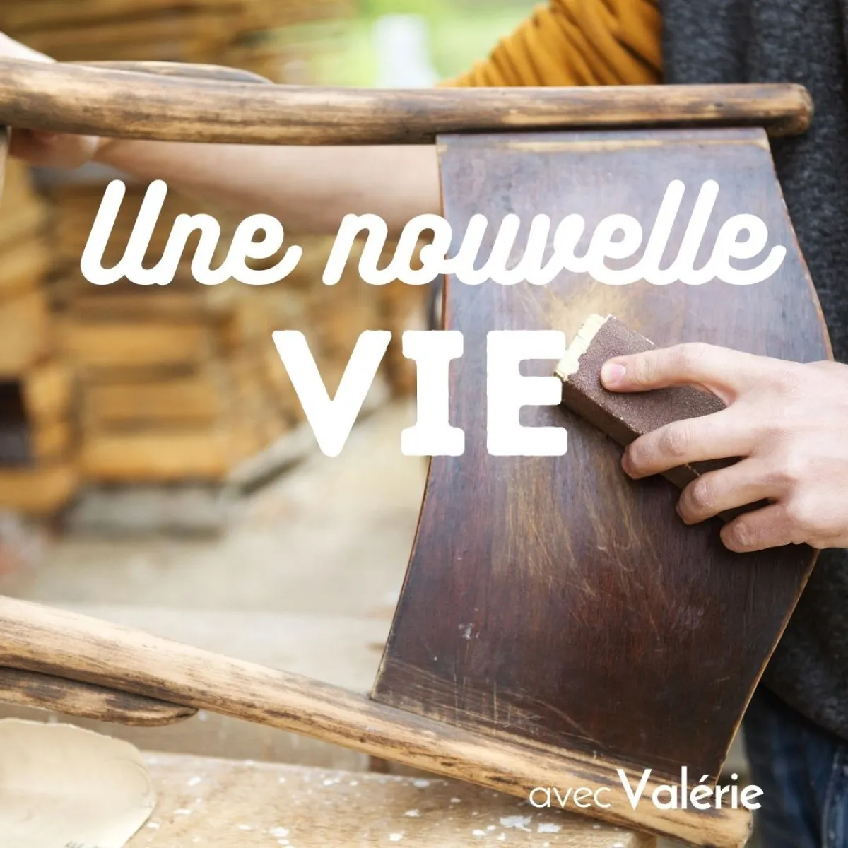 Image qui illustre: Relookez votre meuble en bois à Rochefort-en-Yvelines - 0