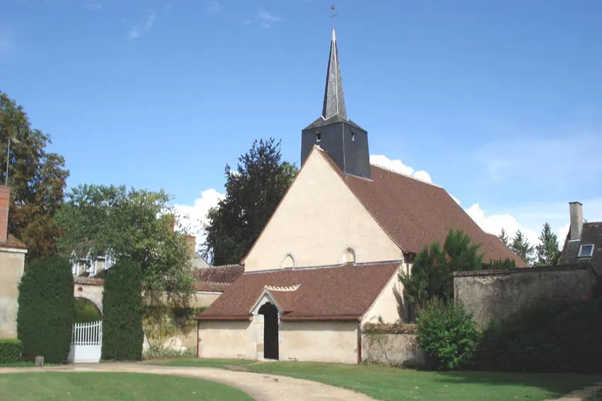 Image qui illustre: Eglise Saint-aignan à Brinay - 1