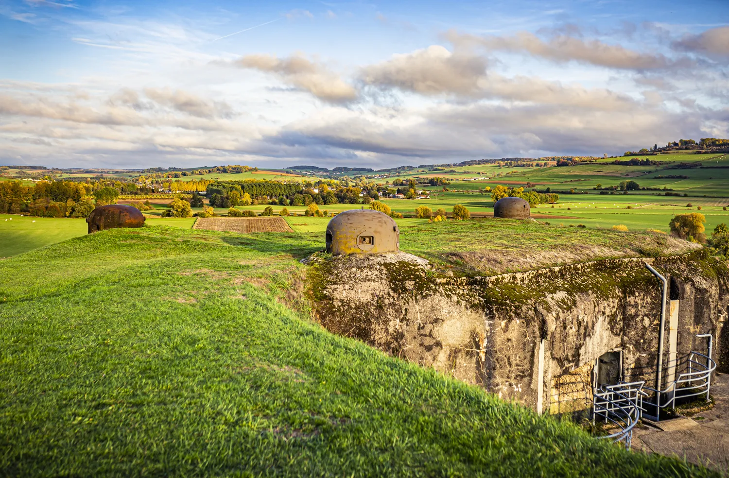 Image qui illustre: Visitez une fortification de la Seconde Guerre mondiale à La Ferté-sur-Chiers - 0