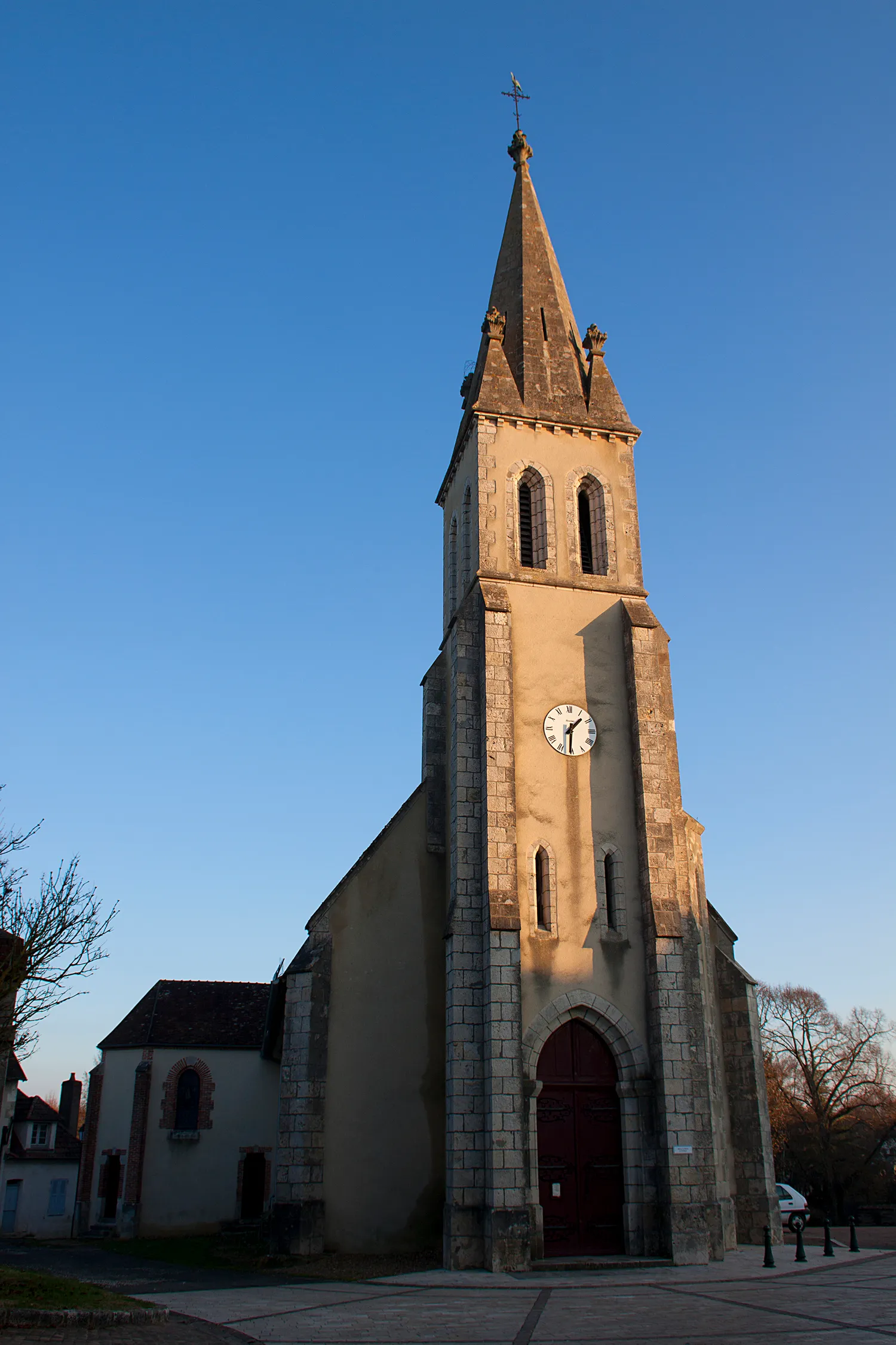 Image qui illustre: Eglise Saint-pierre-et-saint-brice à Saint-Brisson-sur-Loire - 0