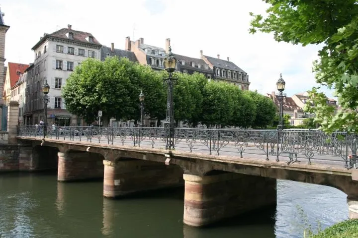 Image qui illustre: Le Pont Sainte-Madeleine