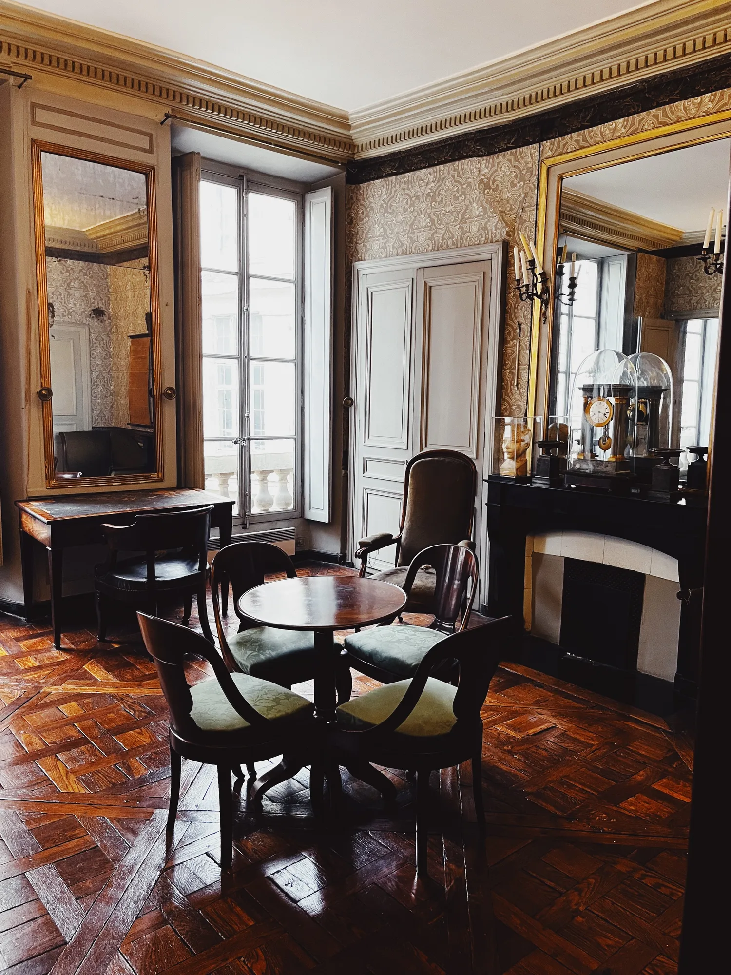 Image qui illustre: Visite libre de la Maison d'Auguste Comte à Paris - 0