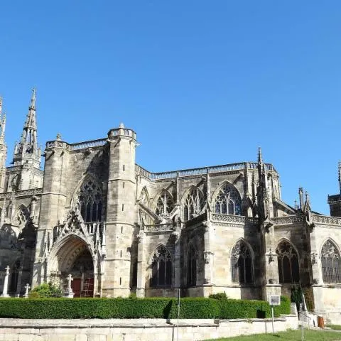 Image qui illustre: Basilique Notre-Dame de l'Epine