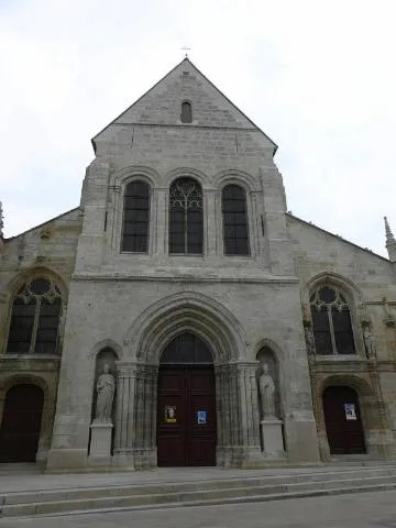 Image qui illustre: Eglise Saint Alpin