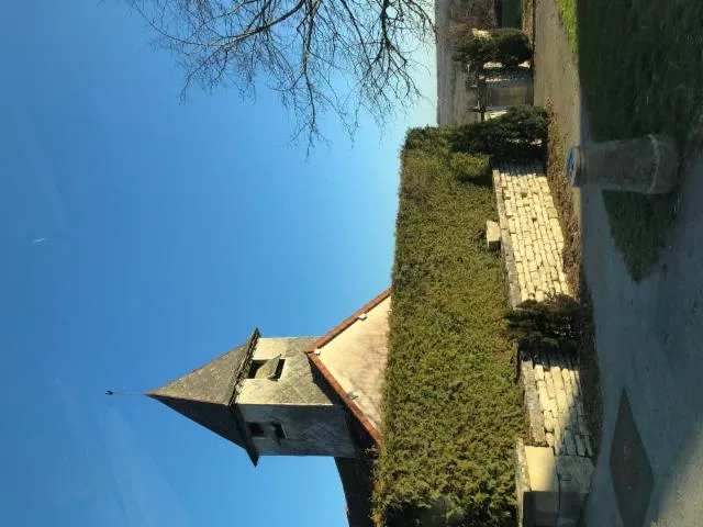 Image qui illustre: Église Saint-georges De Lavilleneuve-aux-fresnes