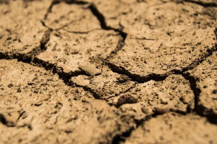 Image qui illustre: L’eau en milieu calcaire et les conséquences de la sécheresse