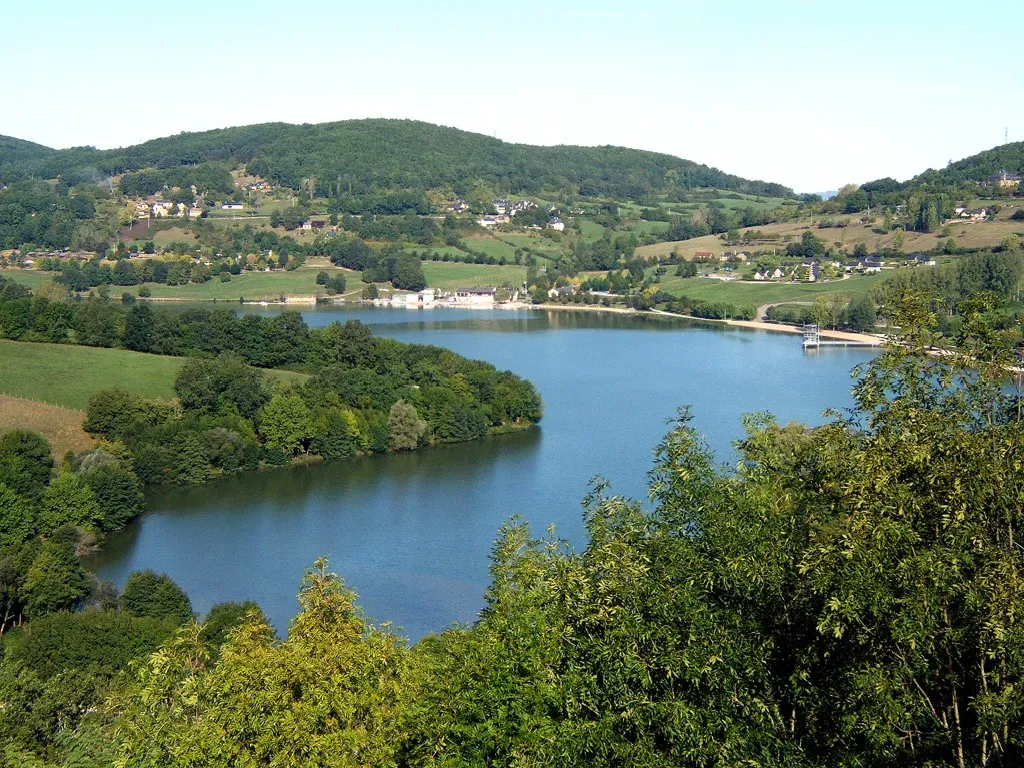 Image qui illustre: Lac Du Causse Corrézien à Lissac-sur-Couze - 0
