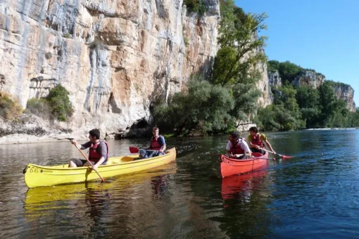 Image qui illustre: Kalapca Loisirs - Canoë Kayak, Paddle, Canyoning