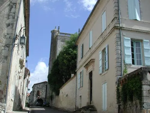 Image qui illustre: Lamontjoie, un cheminement de Lot-et-Garonne en Gers