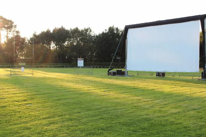 Image qui illustre: Cinéma en plein air à Ychoux