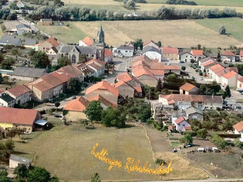 Image qui illustre: Église Saint-étienne à Lelling - 0