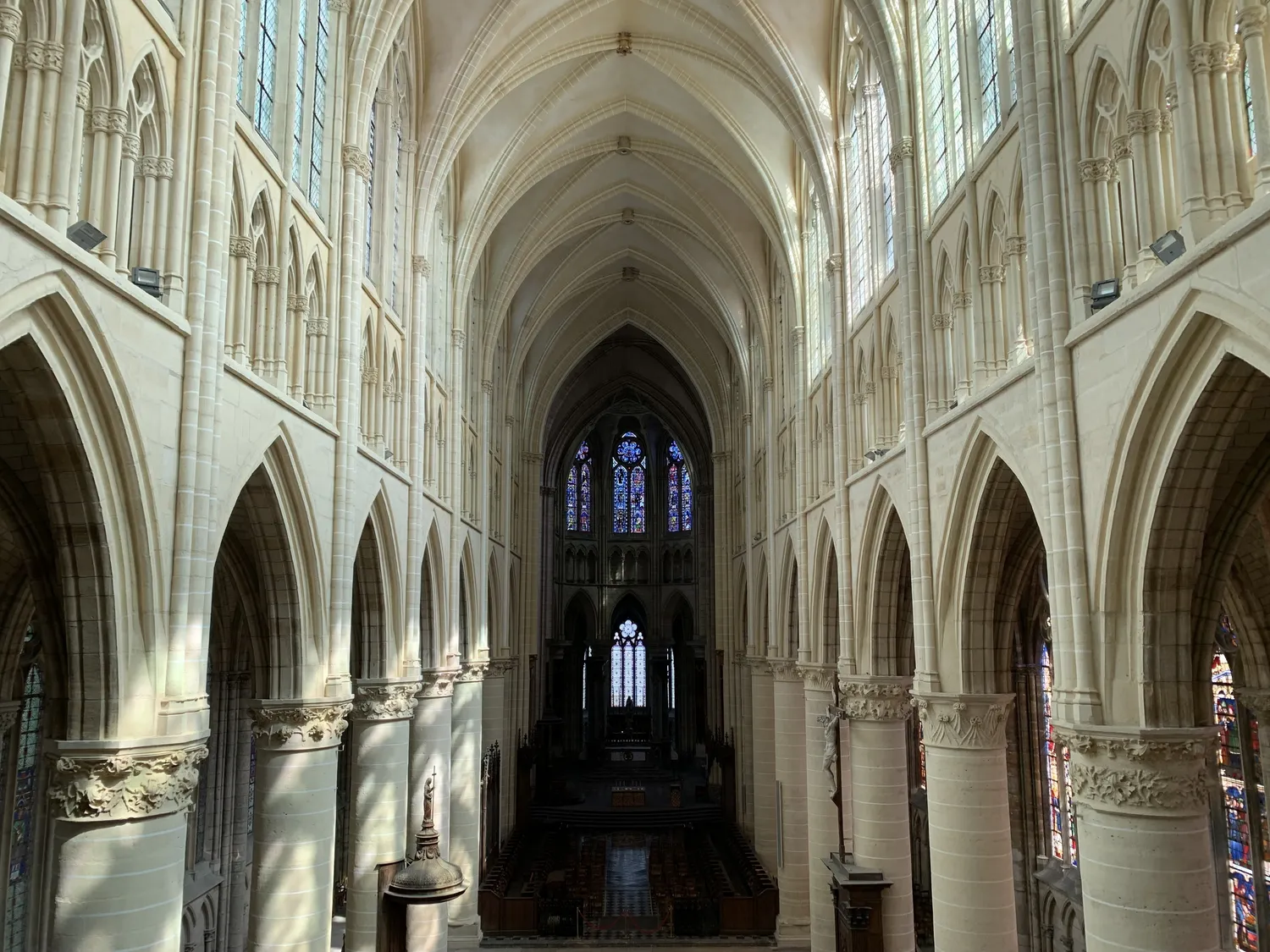 Image qui illustre: Explorez les 700 Ans d'histoire architecturale d'une cathédrale à Châlons-en-Champagne - 0
