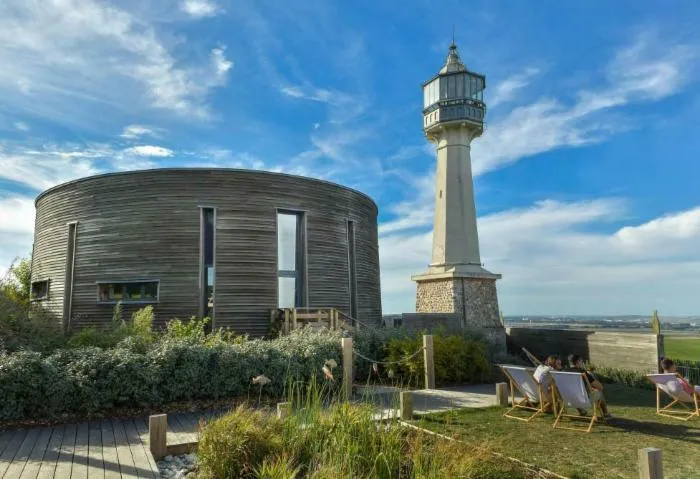 Image qui illustre: 🇩🇪 Visitez un musée consacré au vignoble champenois et montez en haut d'un phare