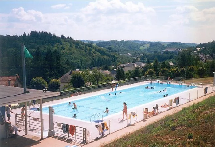 Image qui illustre: Piscine Municipale D'été De Corrèze