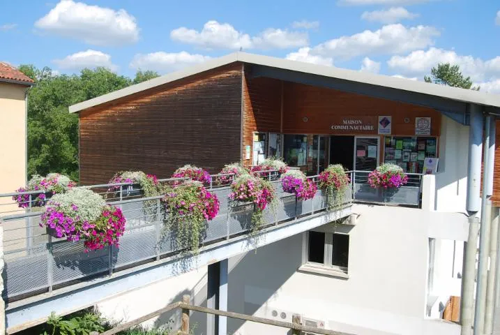 Image qui illustre: Office De Tourisme Cahors Vallée Du Lot - Bureau D'information De Lalbenque
