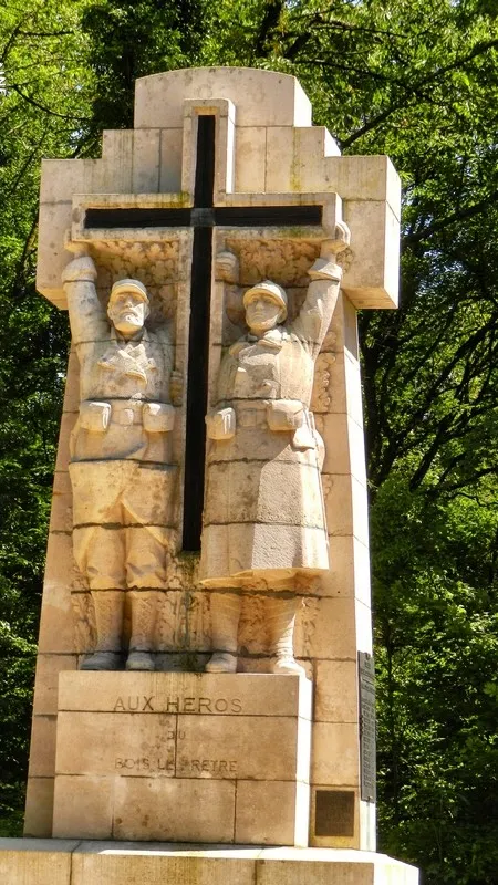 Image qui illustre: Croix Des Carmes à Montauville - 0