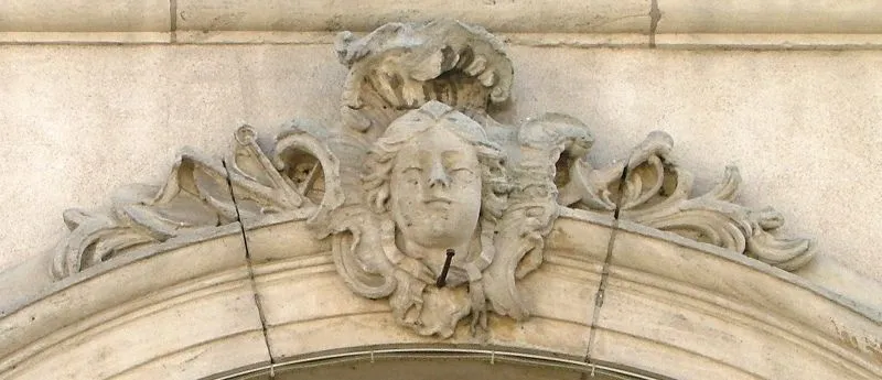 Image qui illustre: Hôtel De Ville à Ligny-en-Barrois - 2