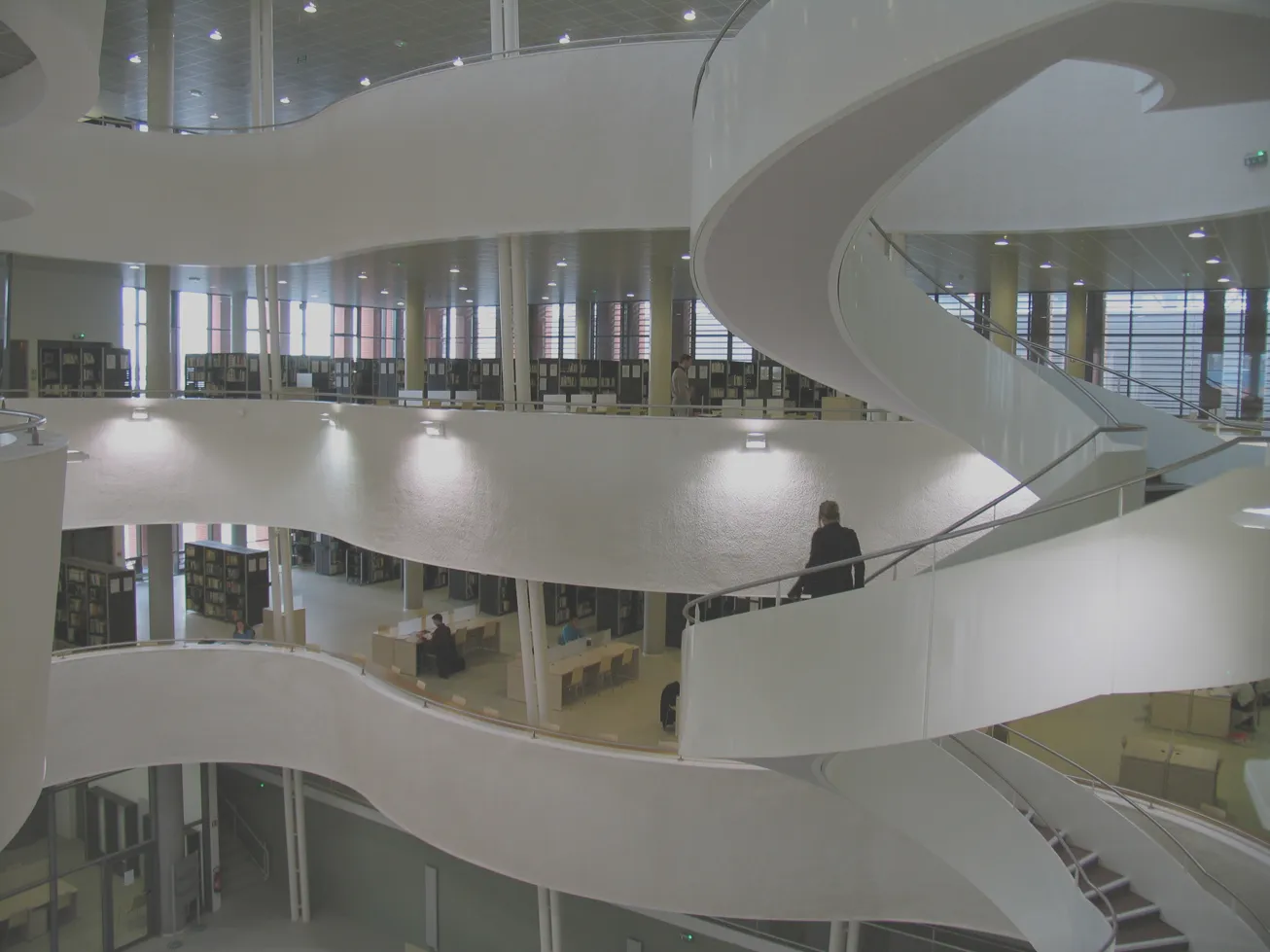 Image qui illustre: Visite guidée architecturale de la bibliothèque à Le Havre - 0