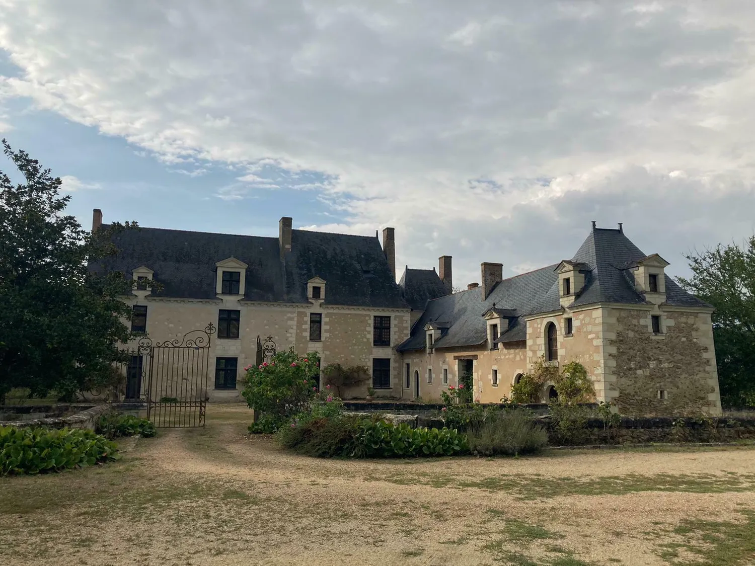 Image qui illustre: Visite guidée du manoir du Grand Princé à Beaufort-en-Anjou - 0