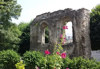 Image qui illustre: Ruines De L'abbaye Notre-dame à Soissons - 0