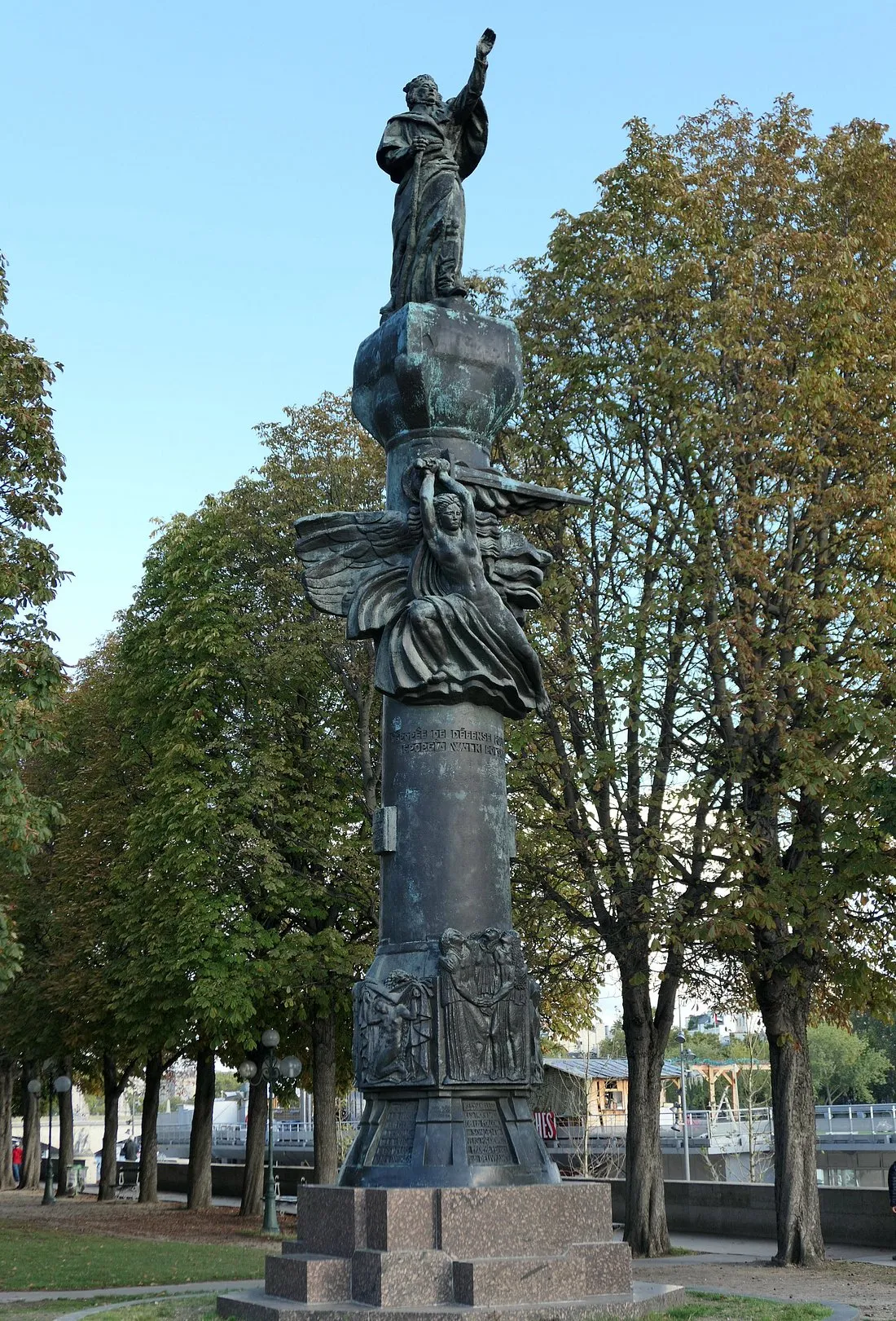 Image qui illustre: Monument à Mickiewicz à Paris - 1