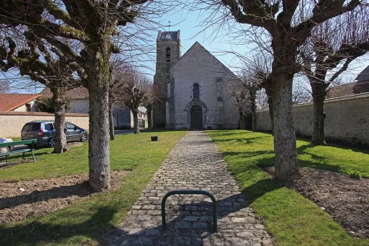 Image qui illustre: Mespuits - Eglise Saint-médard