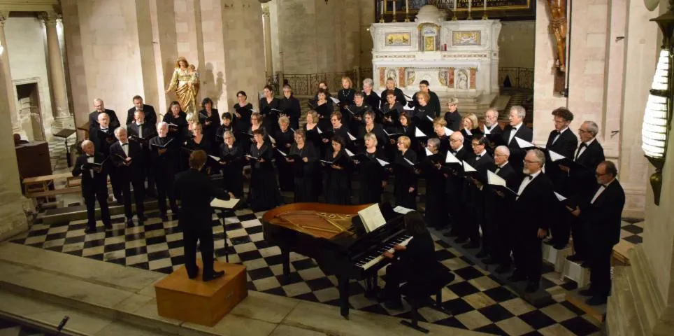 Image qui illustre: ENSEMBLE BAROQUES GRAFFITI  Découverte d'un joyau baroque : l'Eglise St Théodore