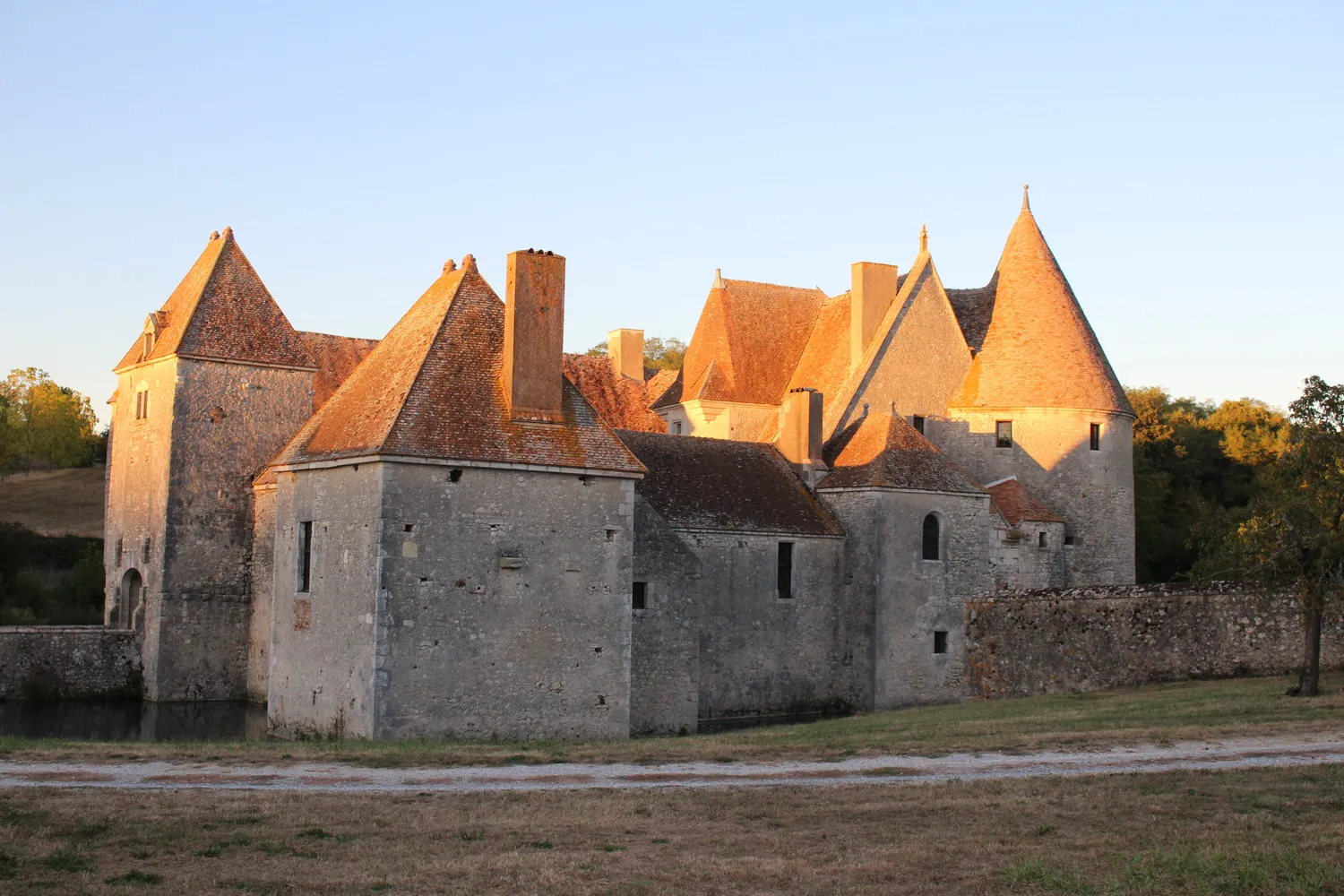 Image qui illustre: Château De Buranlure à Boulleret - 2