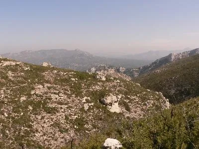 Image qui illustre: La Penne, au-dessus de la vallée de Huveaune