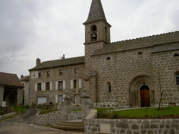 Image qui illustre: Eglise Saint-privat à Pierrefiche - 0