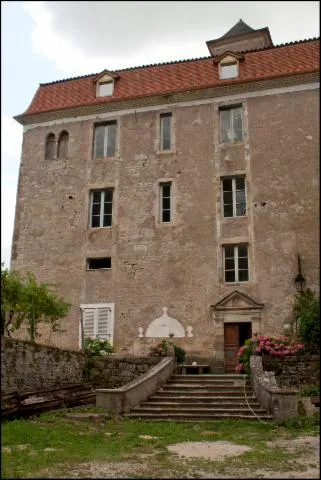 Image qui illustre: Château De Larnagol