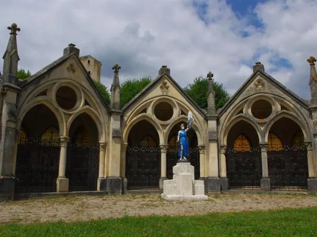 Image qui illustre: Rosaire Et Chapelle Saint-martin