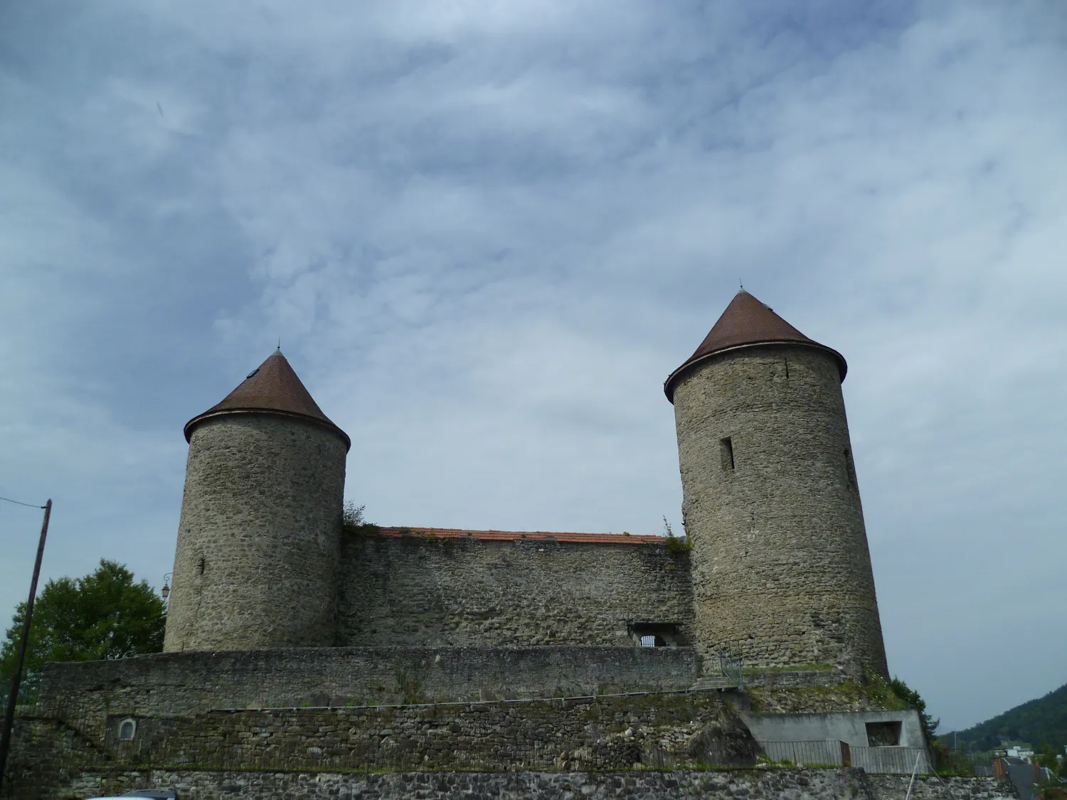 Image qui illustre: Château De Bonneville à Bonneville - 0