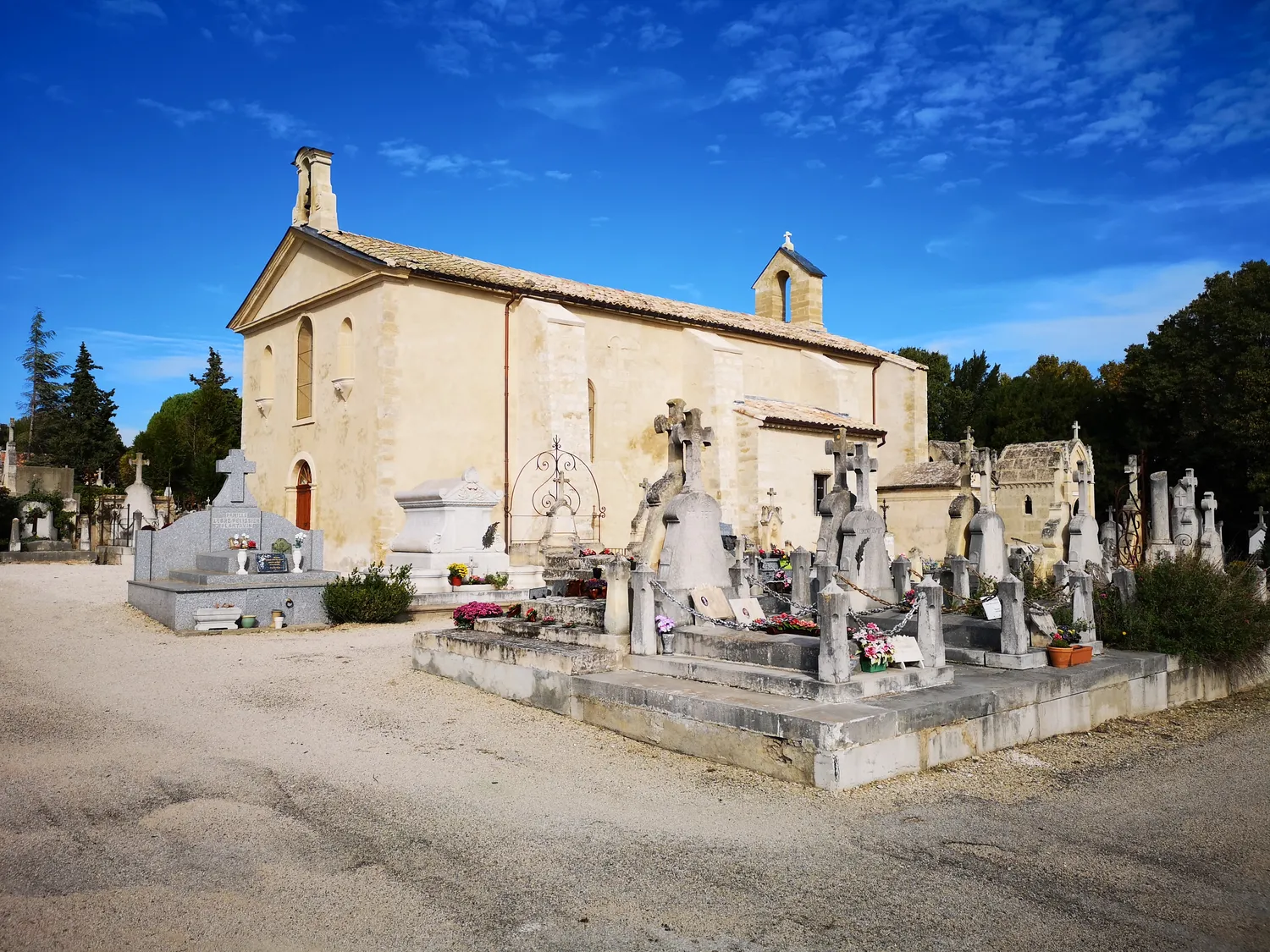 Image qui illustre: Chapelle Saint-michel à Lambesc - 1