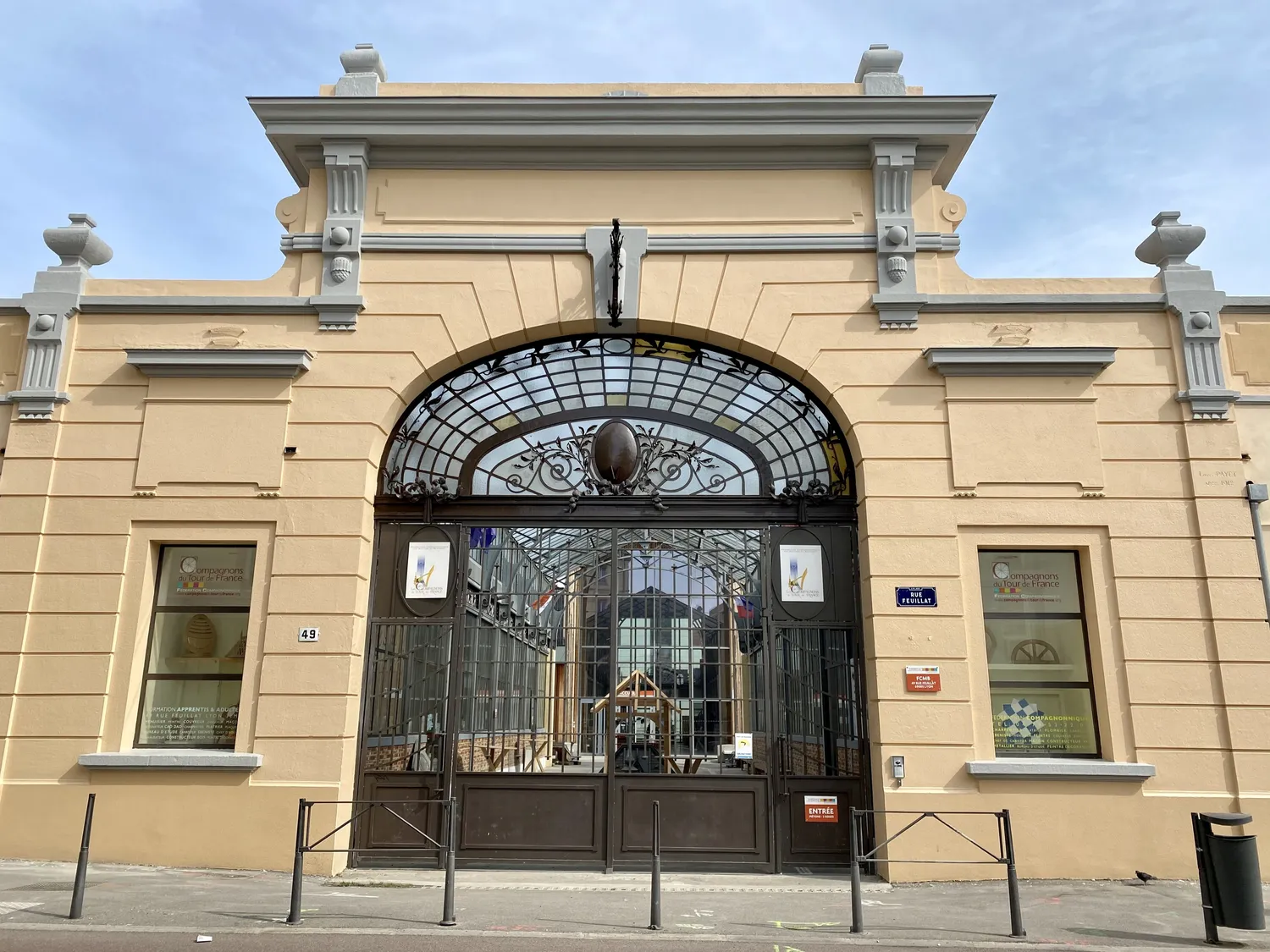 Image qui illustre: VISITE CENTRE DE FORMATION DES COMPAGNONS DU TOUR DE FRANCE à Lyon - 0