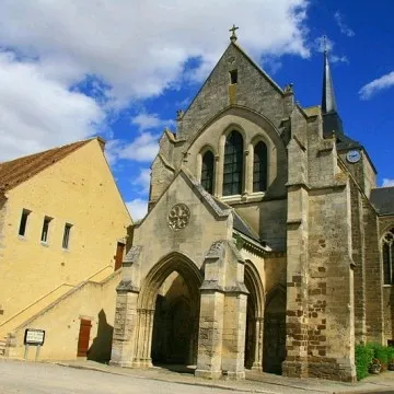 Image qui illustre: Eglise St-médard à Ballon-Saint Mars - 0