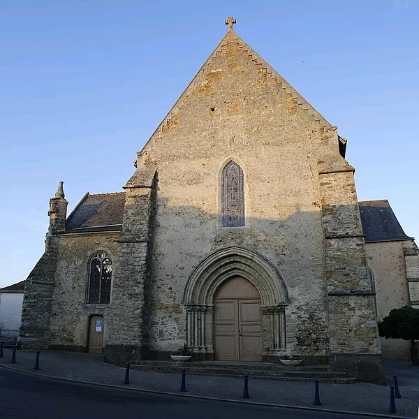 Image qui illustre: Eglise St-médard à Ballon-Saint Mars - 1