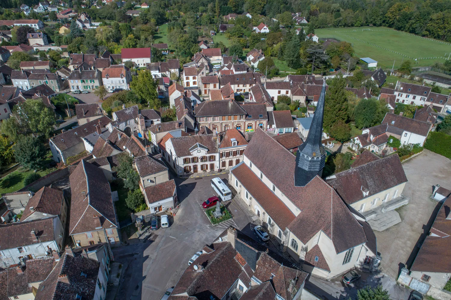 Image qui illustre: Visite libre de l'église Saint-Loup de Cézy à Cézy - 0