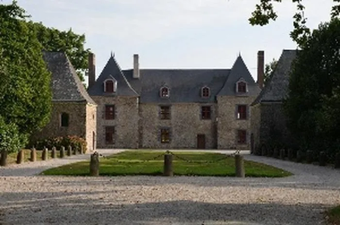 Image qui illustre: Château de Caratel