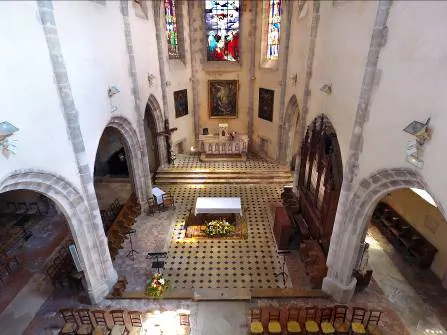 Image qui illustre: Eglise Saint-pierre Et Saint-paul à Châtillon-Coligny - 0