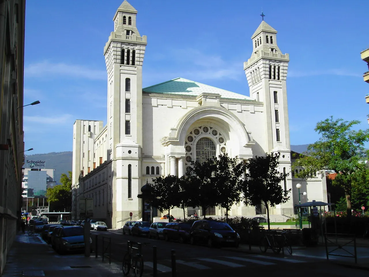 Image qui illustre: Basilique du Sacré Coeur à Grenoble - 0