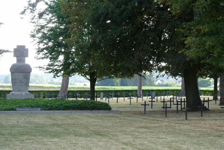 Image qui illustre: Cimetière Militaire Allemand